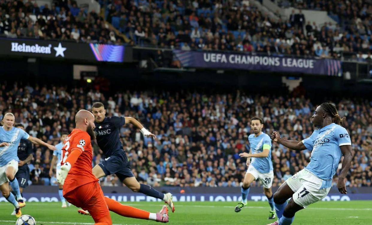 九游电脑版修改-关于法兰克福迎西甲关键赛，赛后回应争议，球迷炸锅，更衣室氛围转暖的信息