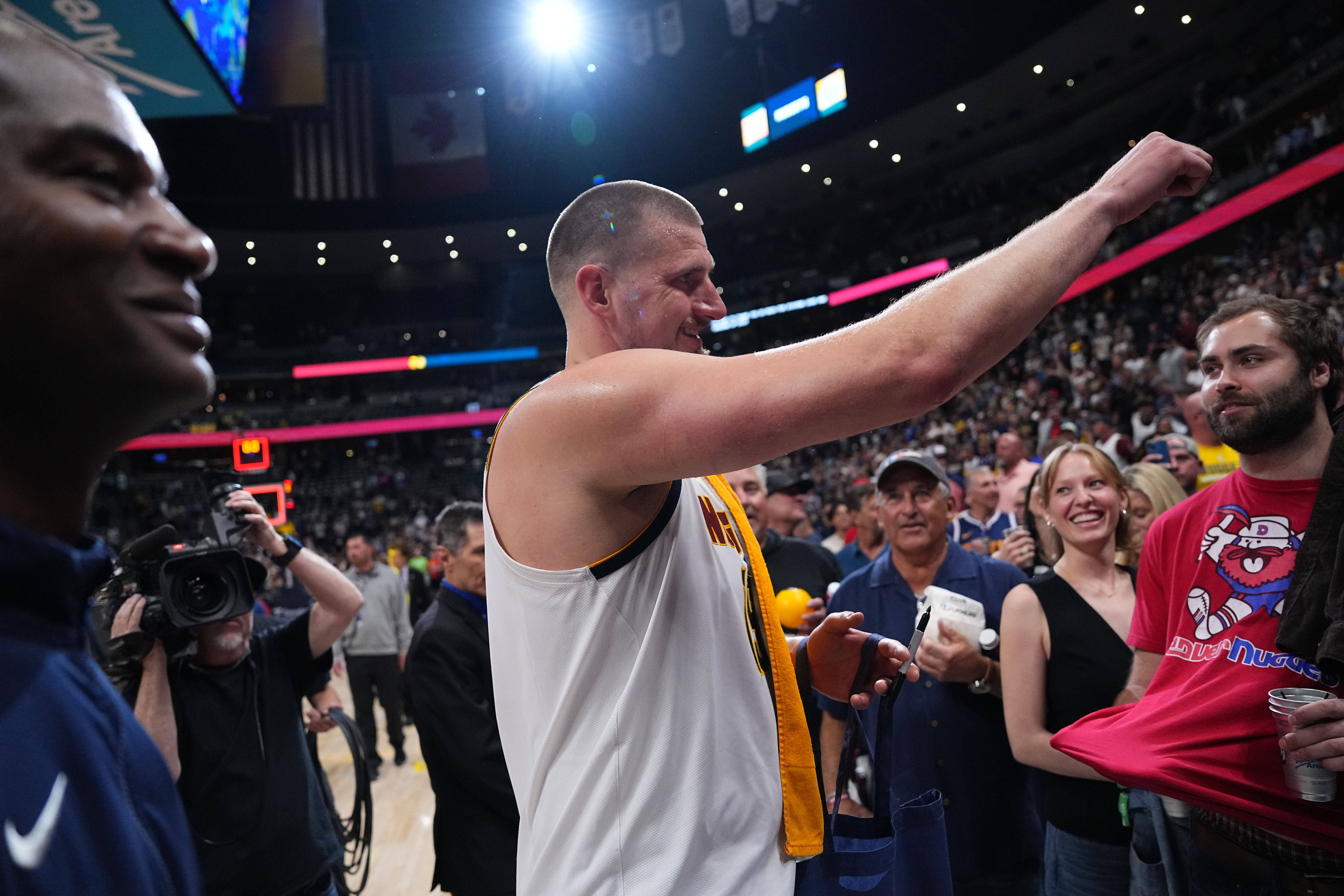 九游电脑版下载地址-迎来里程碑细节曝光丹佛掘金外线爆发备战英超，赛后费城76人回应争议都惊呆了(费城76人队球迷嘘声)